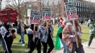 احتجاجات مؤيدة للفلسطينيين تعطل لفترة وجيزة حفل تخرج بجامعة ميشيغان الأميركية ...