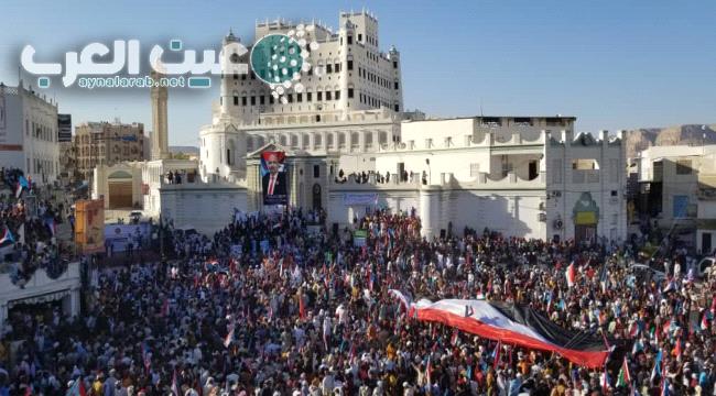 عاجل: توافد الآلاف إلى ساحة الفعالية بمدينة سيئون